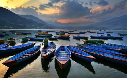 Private Hiking and Boating Tour at Peace Pagoda, Pokhara