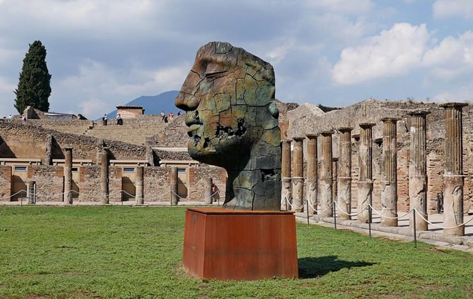Pompeii and Amalfi Coast Day Trip from Naples
