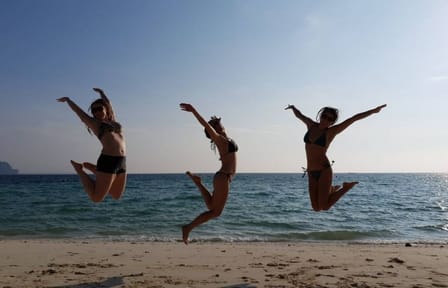 Krabi: Phi Phi Sunrise & 4 Islands by Speedboat with Lunch