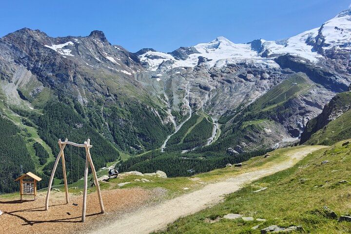 4 Days Swiss Alps Tour Zermatt, Jungfrau Region and Hidden Gems