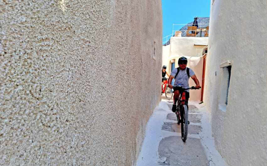 e-Bike Santorini Tour: Morning or Sunset