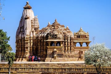7-Days tour of Agra-Orcha-Khajuraho with Varanasi from Delhi