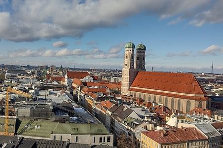 Private Munich Sightseeing Tour by Car with Expert Guide