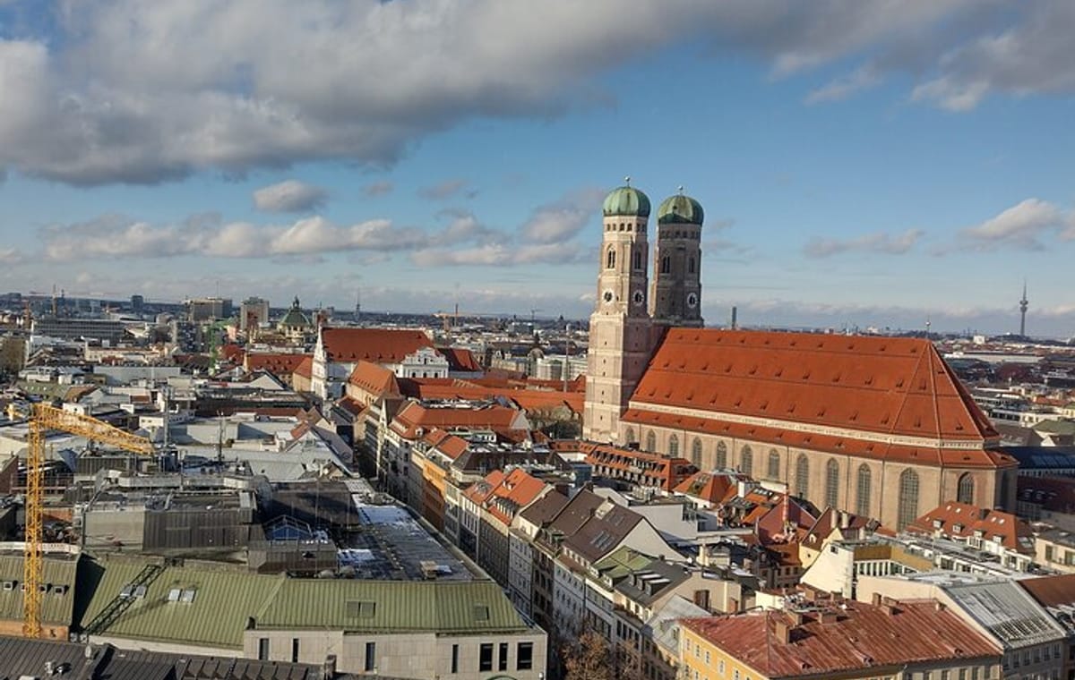 Munich Sightseeing by car with professional guide