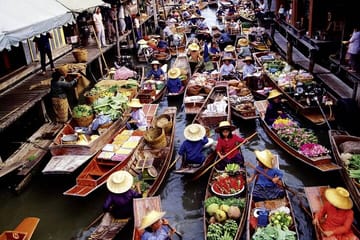 Private Day Tour of Maeklong Railway Market and Ayutthaya