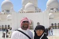 Sheikh Zayed Grand Mosque Tour with Buffet Lunch From Dubai 4