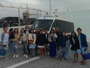 Private 6h highlight tour on santorini