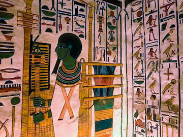 Private Cultural Tour of Nefertari's Tomb from Hurghada