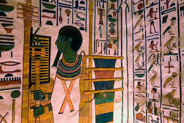Private Cultural Tour of Nefertari's Tomb from Hurghada