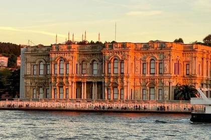 Istanbul Full Day Bosphorus Cruise and Beylerbeyi Palace Tour