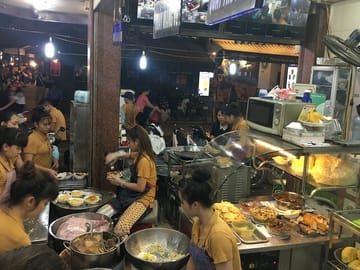 Small Group Hanoi Street Food Walking Tour with Local Guide
