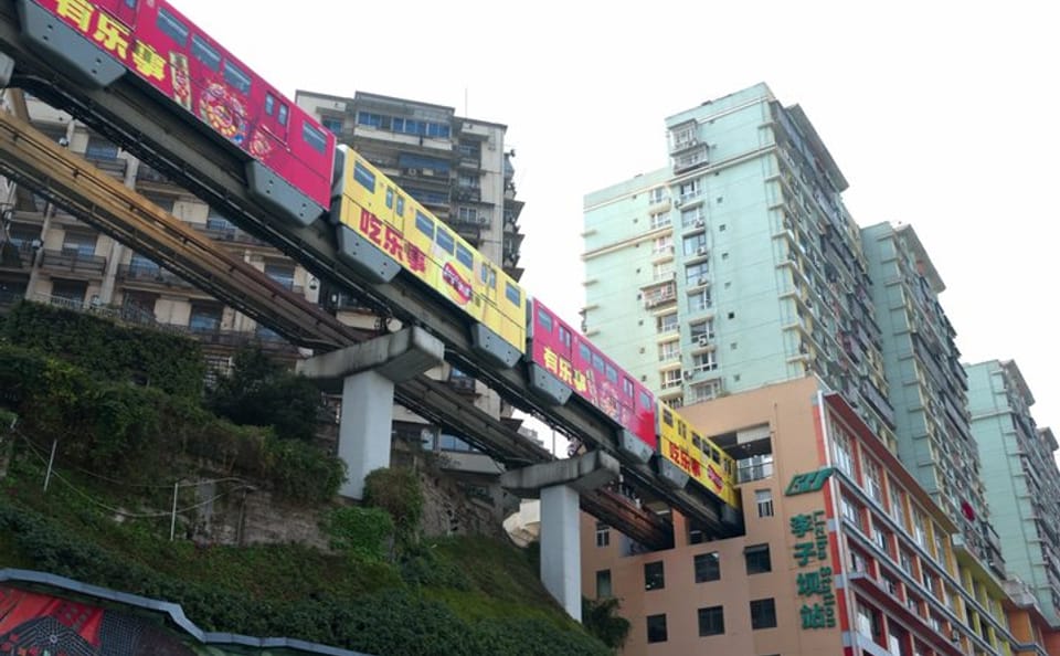 Chongqing Full Day Tour of Scenic Highlights and Architecture