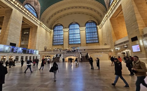 Gossip Girl Walking Tour of Iconic New York City Locations