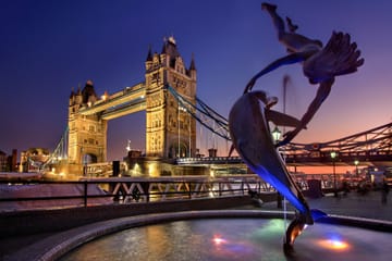 Self-Drive Tour of Iconic UK Destinations from London