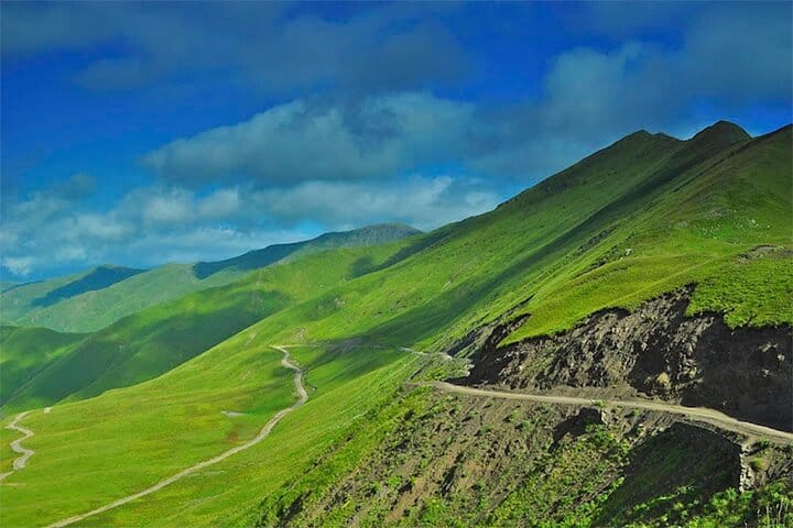 4 Full days in Georgia with private tour, free aiport