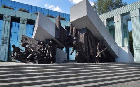 Private WWII History Tour in Warsaw with Hotel Pickup
