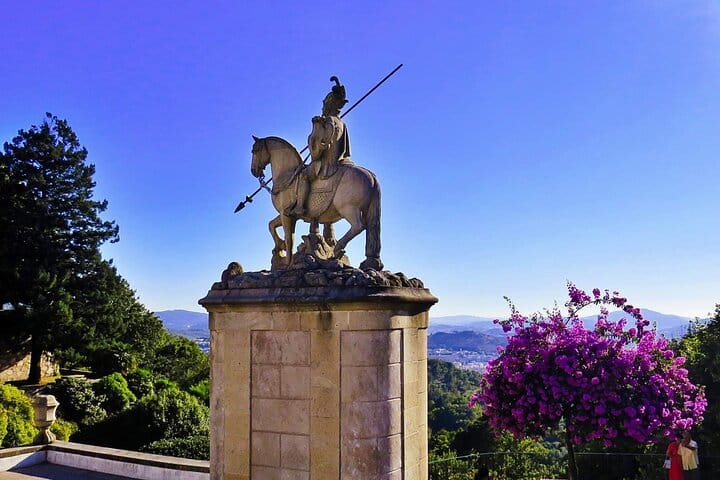 SANTIAGO DE COMPOSTELA + BRAGA: Private Tour from Porto