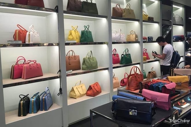 PRIVATE Full-Day Shopping Tour: The Mall GUCCI and Spaces PRADA outlet 7