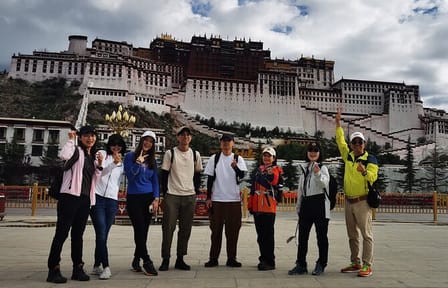 Private Day Tour of Potala Palace and Sera Monastery in Lhasa