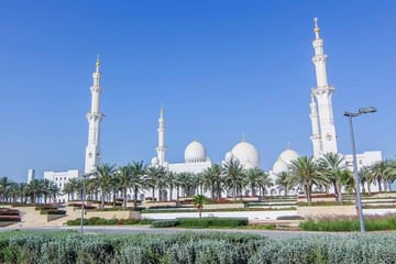 Private Tour: Abu Dhabi Full-Day City sightseeing with Transport from Dubai