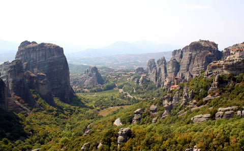 8-Day Cultural Tour of Athens, Delphi, Meteora, and Santorini