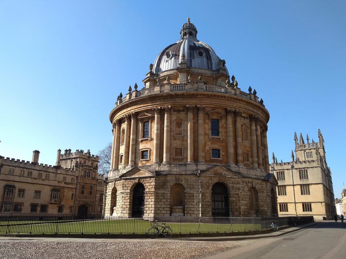 Oxford, Shakespeare Country & Warwick castle private Tour 3
