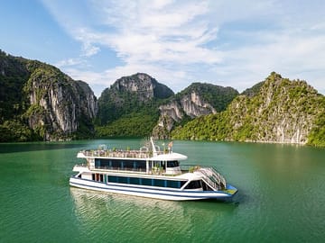 Ha Long Bay 5-Star Luxury Cruise All-Inclusive from Hanoi (2024 Edition)