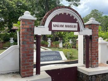 Mahsuri’s Tomb Cultural Village Plus Kilim Geo Park Mangrove Tour