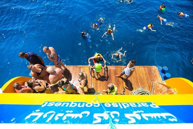 Paradise Conquest Semi Submarine Trip with Snorkeling - Hurghada