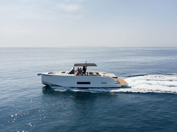 Private Luxury Yacht Cruise to Agia Anna Beach, Mykonos