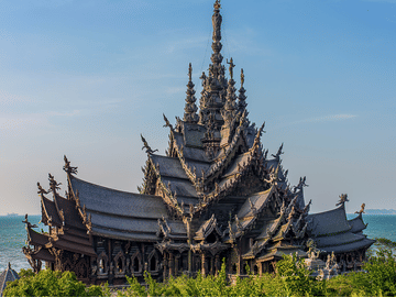 Guided Tour in Grand Palace & Emerald Buddha by MyProGuide