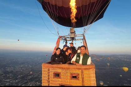 Hot Air Balloon Ride Over Teotihuacan with Breakfast