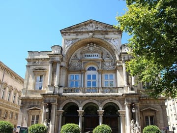 Avignon Old Town Private Historic Walking Tour