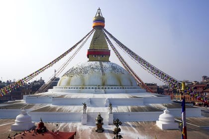 Halfday Tour of Pashupatinath Temple and Boudhanath Stupa