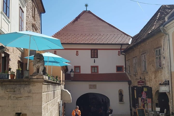 Private Zagreb Walking Tour with WWII Tunnels and Funicular Ride 7