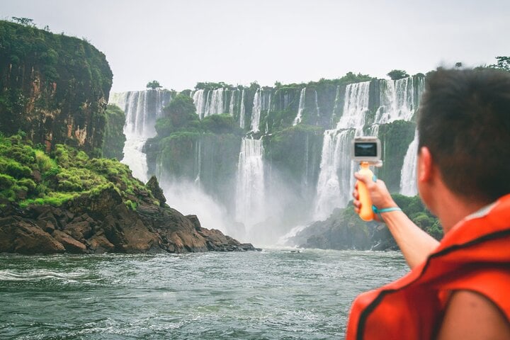 Iguazu Falls Private Tour Argentinean side with Navigation option 2