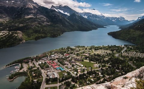 Day Tour to Waterton National Park from Calgary