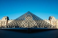 3 Hours Paris Private Vintage Car Tour with CDG Airport Transfers 5