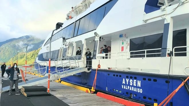 Private Transfer San Antonio Pier to Airport with Vineyard Lunch 9