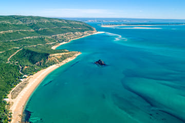 Private Full Day Tour of Sesimbra and Arrábida from Lisbon
