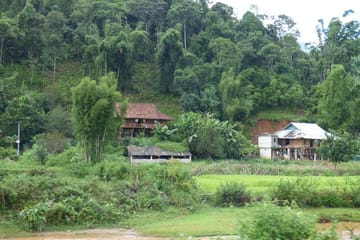 Two-Day Tour of Mai Chau Valley from Hanoi with Resort Stay