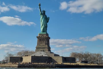 Statue of Liberty and Manhattan Skyline Boat Tour