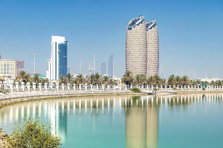 Private - Abu Dhabi Sightseeing Qasr Al Watan & Team Lab Museum 4
