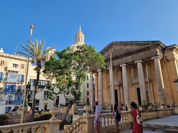 Private Cultural Walking Tour of Valletta's Historic Sites
