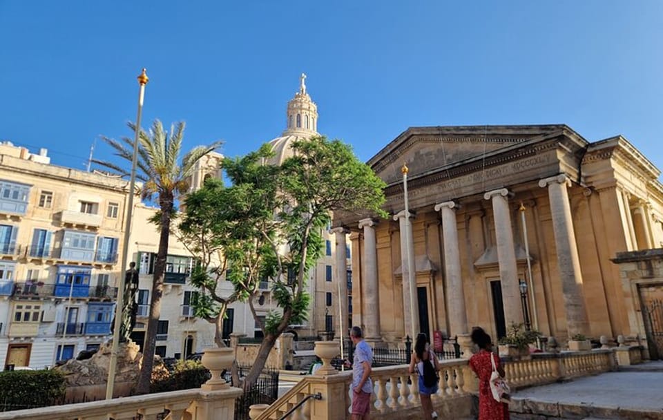 Private Cultural Walking Tour of Valletta's Historic Sites