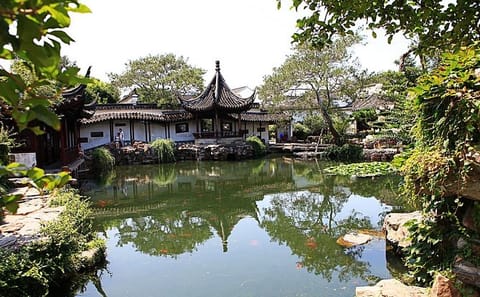 Customizable Private Day Tour in Suzhou with Local Lunch