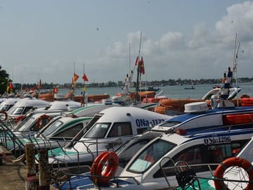 Cham Island Sightseeing Tour by Canoe and Snorkeling Optional