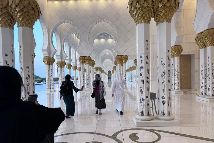 Private-Grand Mosque and Wahad Al Karama Tour 7