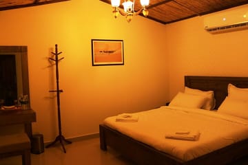 Overnight Desert Safari Experience with Private Cabin Stay in Dubai