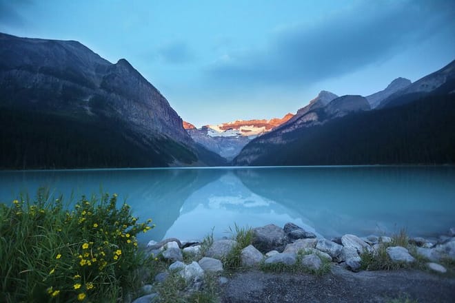 Sunrise Tour Moraine Lake Lake Louise from Calgary/Canmore/Banff photo 5